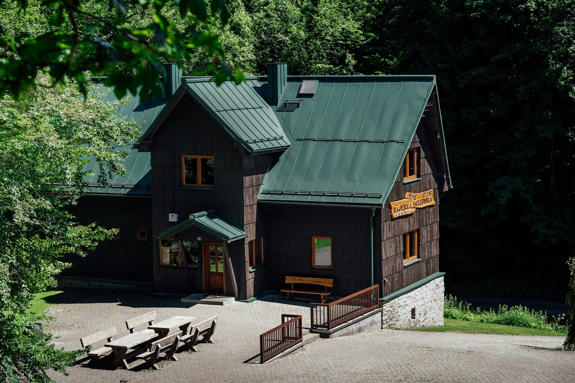 Hájenka Kolibiska — Exteriér & okolí
